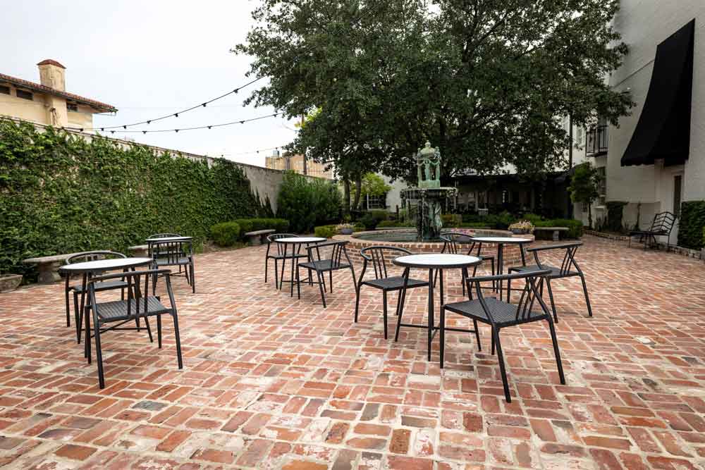 Photo of the Garden outdoor event space at the Old Capitol Inn