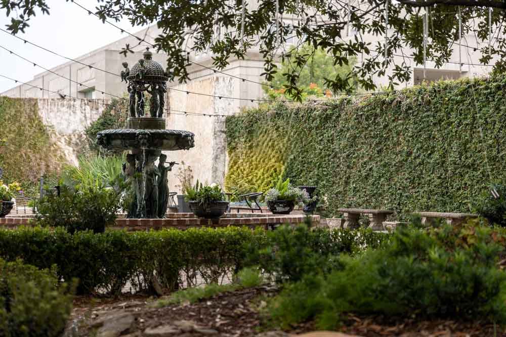 Photo of the Garden outdoor event space at the Old Capitol Inn