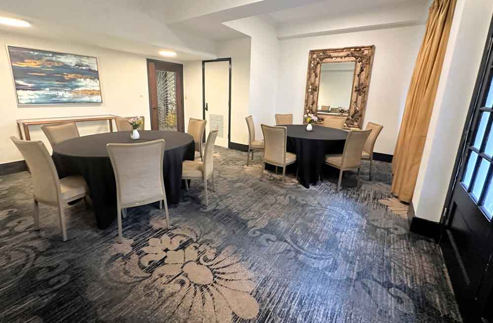 Photo of a meeting space at the Old Capitol Inn